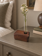 Vase simple asymétrique en noyer pour centre de table | Propagation